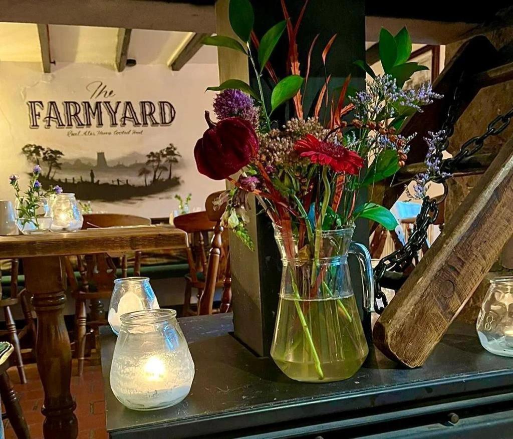 Farmyard Inn Youlgreave Extérieur photo